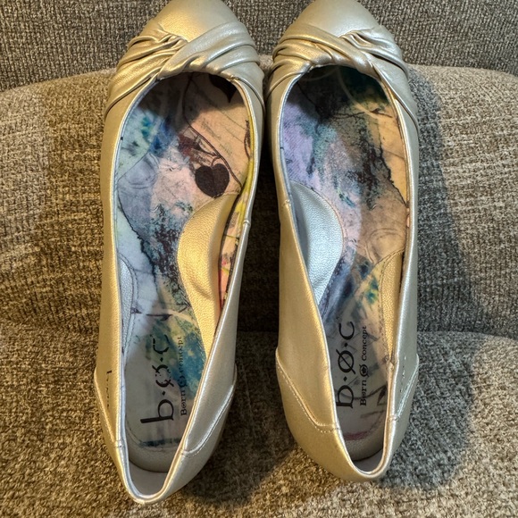 B.O.C. (Born Concept) women's ballet flats Women's Tan Gold Loafers Size 6.5 - Picture 5 of 9